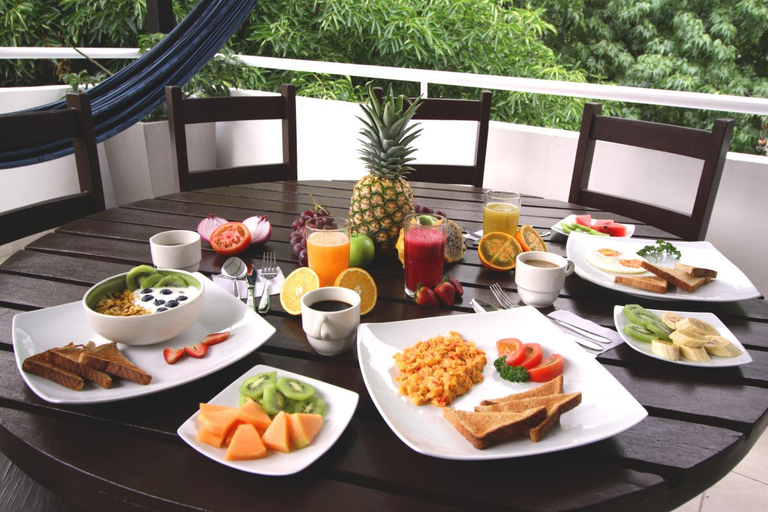 Food & Drinks 5, Poblado Guest House, Medellín