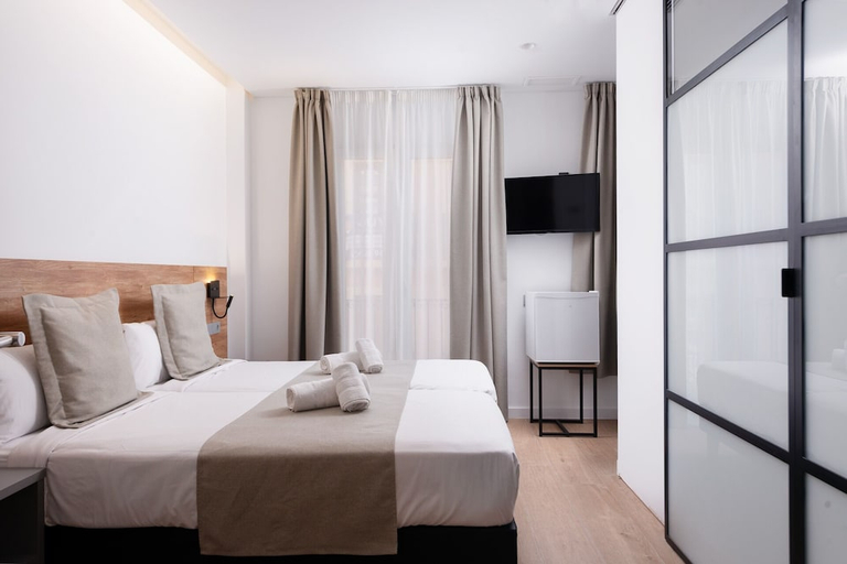 Bedroom 3, Hostal Vil5 By Be Alicante, Alicante