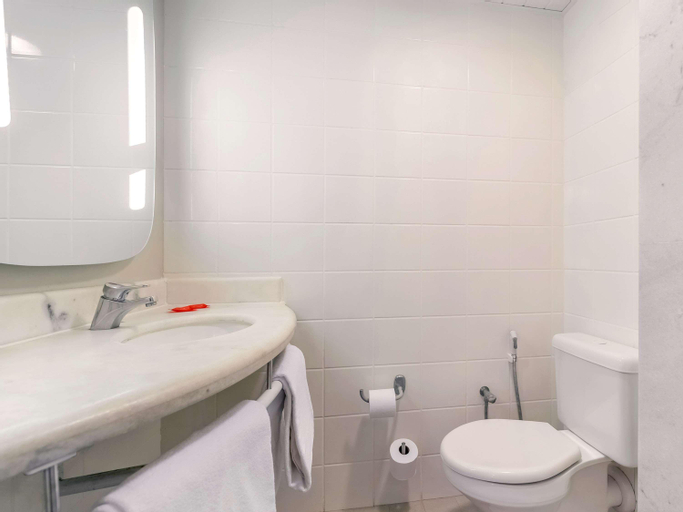 Bathroom 4