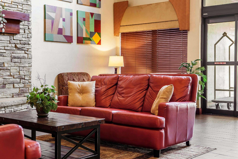 Public Area 2, Comfort Suites near Route 66, Sangamon