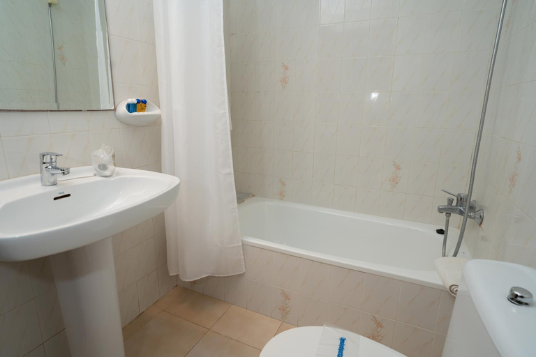 Bathroom 5, Hotel La Perdi, Castellón