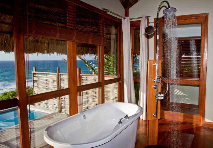 Bathroom 3, Massinga Beach, Massinga