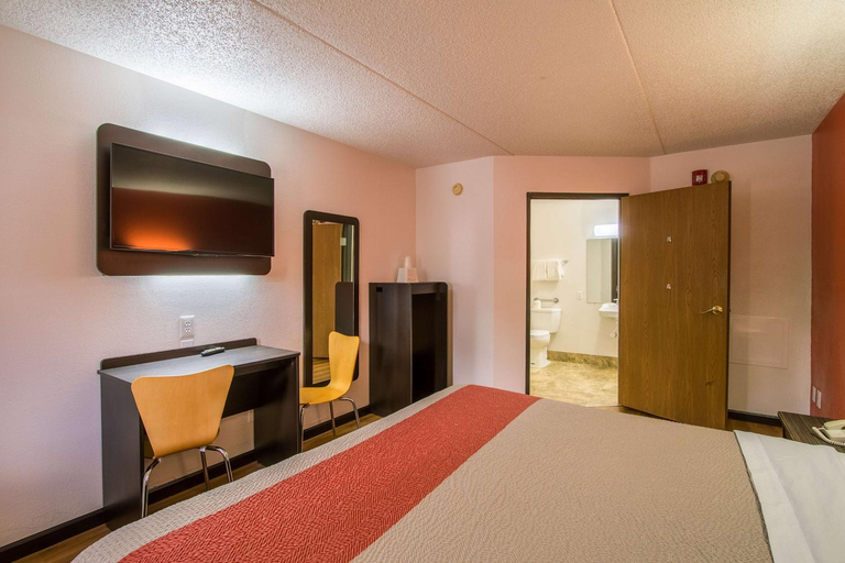Facilities 5, Motel 6 Ashland, OH, Ashland