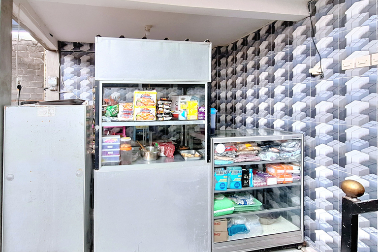 Food & Drinks, RedDoorz @ Queen Asri Premium, Kediri