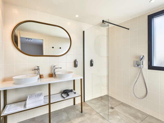 ibis Styles La Roche-sur-Yon - Tap to explore photos