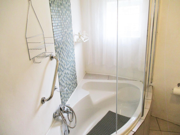 Bathroom 4