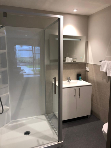 Bathroom 4, Autoline Motel, Queenstown-Lakes
