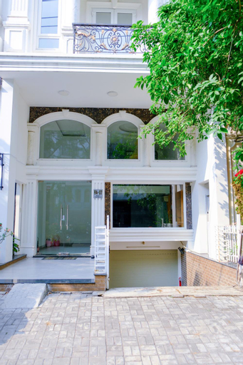 Exterior 8