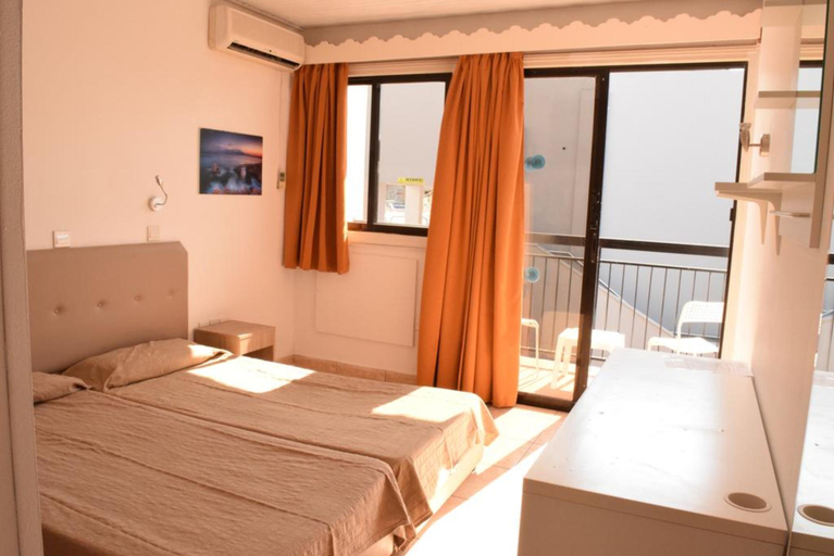 Bedroom 2, Pambos Napa Rocks Hotel - Adults Only