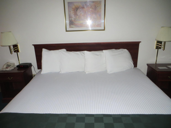 Others 5, Heritage Inn, Saunders