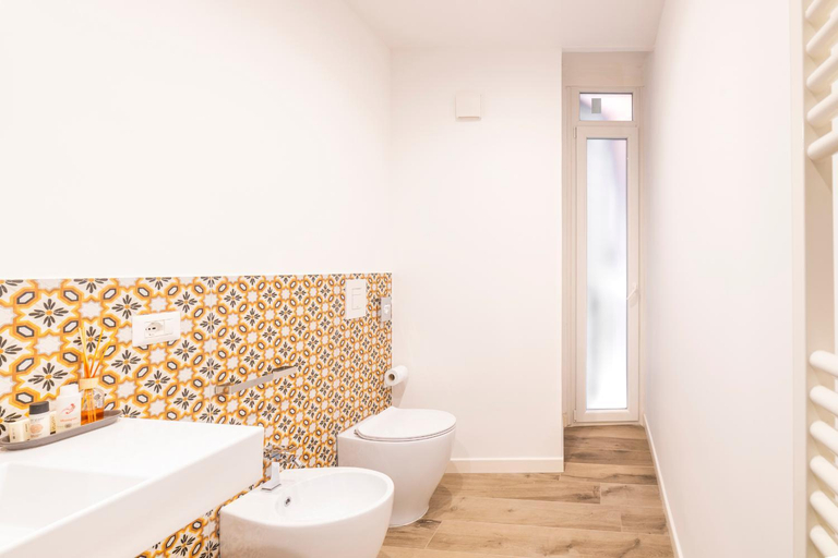 Bathroom 3, Santa Teresa luxury rooms, Napoli