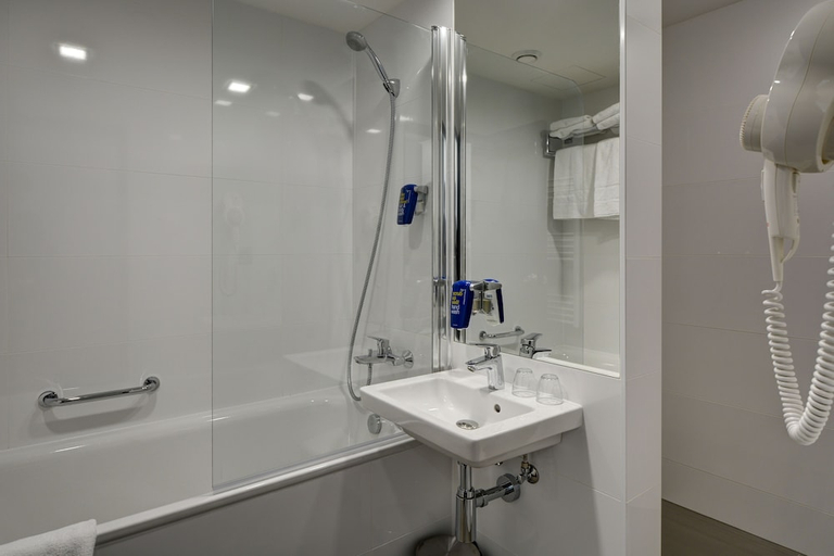 Bathroom 5, Park Inn Danube, Bratislava, Bratislava I