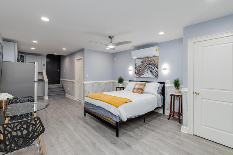 Bedroom 30
