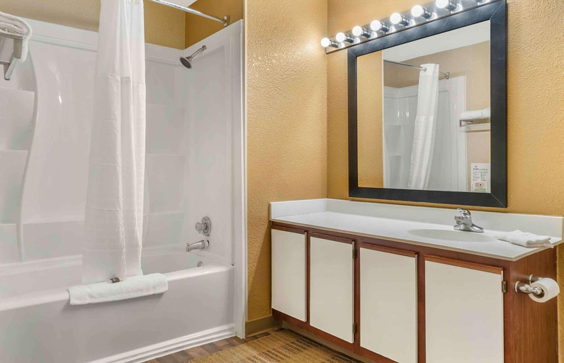 Bathroom 4, Extended Stay America Select Suites - Detroit - Ann Arbor - University South, Washtenaw