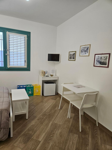Others 3, B&B Mormina, Ragusa