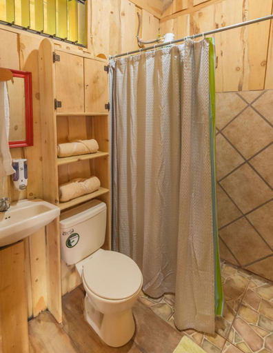 Bathroom 3, Cedrela Eco-Lodge & Restaurante, Dota