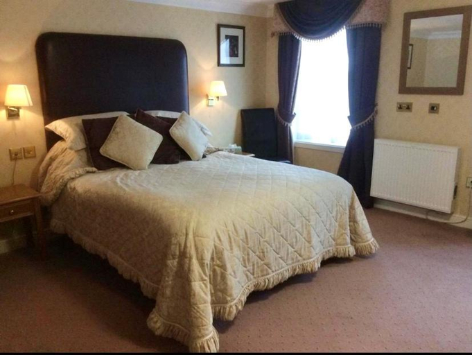 Bedroom, The Golden Lion Hotel, North Yorkshire