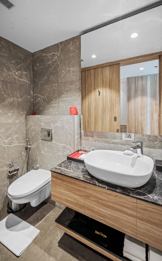 Bathroom 4, Grand Vijayawada by GRT hotels, Krishna