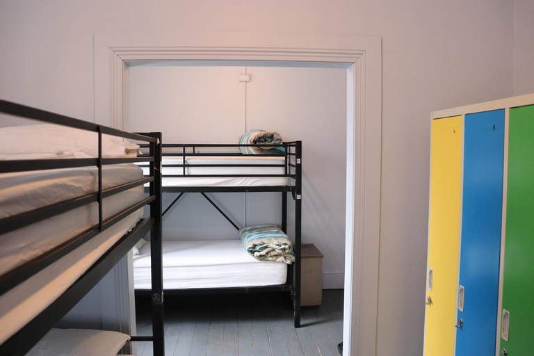 Bedroom 18