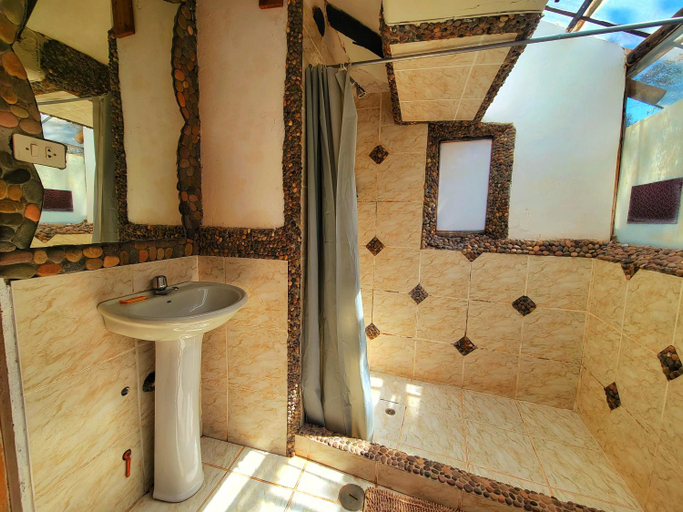 Bathroom 3, Casa de campo Yoga Retreat, Urubamba
