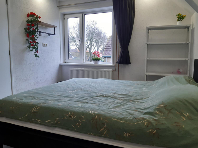 Others 4, Pension Het Hoefijzer, Ameland