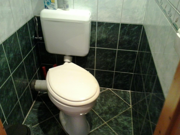 Bathroom 2, Brigitta vendeghaz, Eger