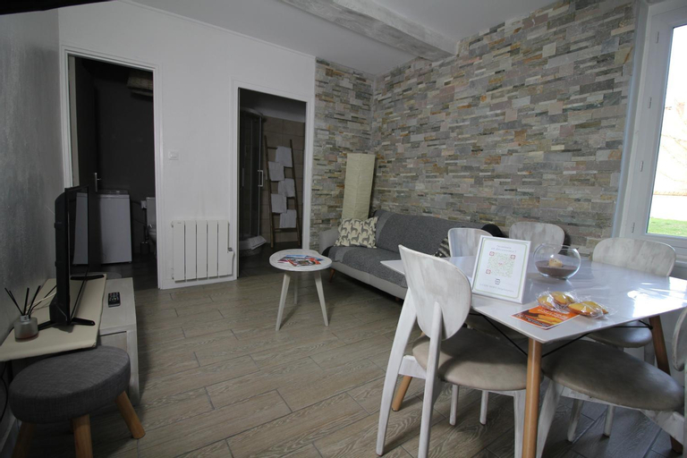Dining Room 2