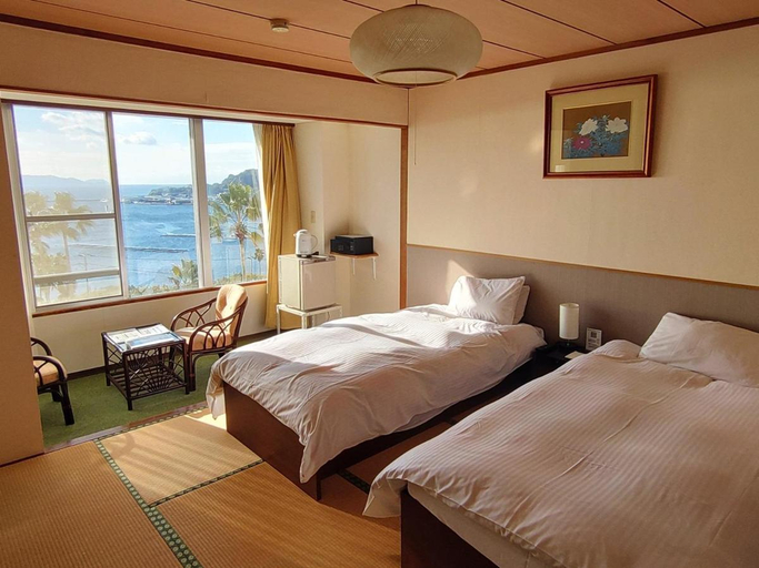 Bedroom 2, Ibusuki Phoenix Hotel, Ibusuki