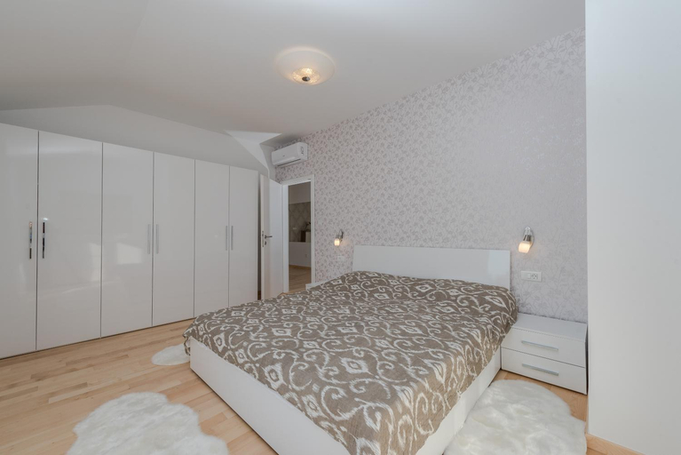 Others 5, Four bedroom holiday home Horizon, Zadar