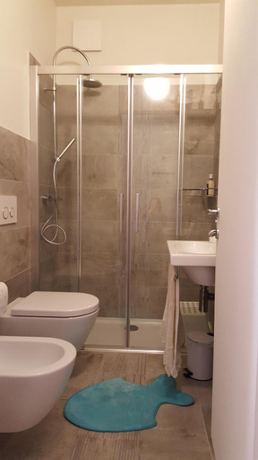Bathroom 1, B&B Un mare di Gioia, Macerata