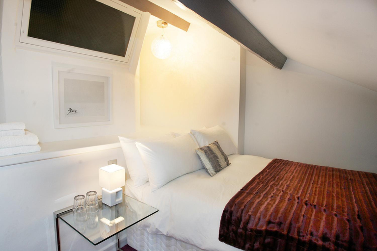 Others 5, Boutique 25, North Yorkshire