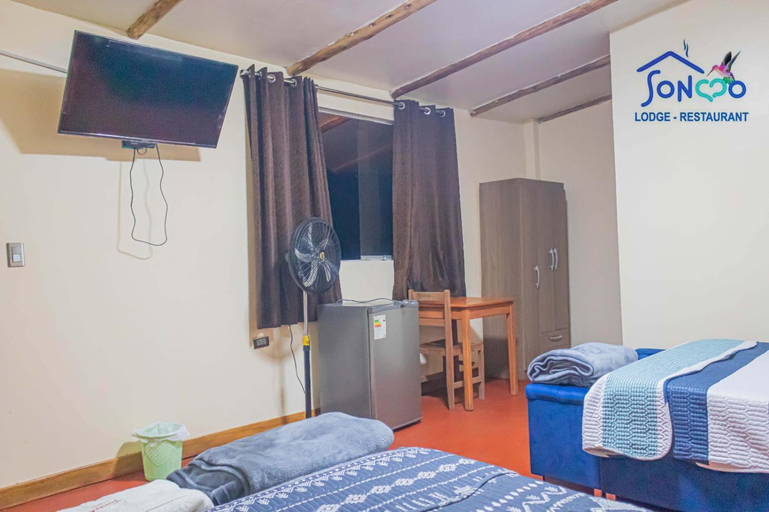 Bedroom 2, Soncco Lodge, La Convención