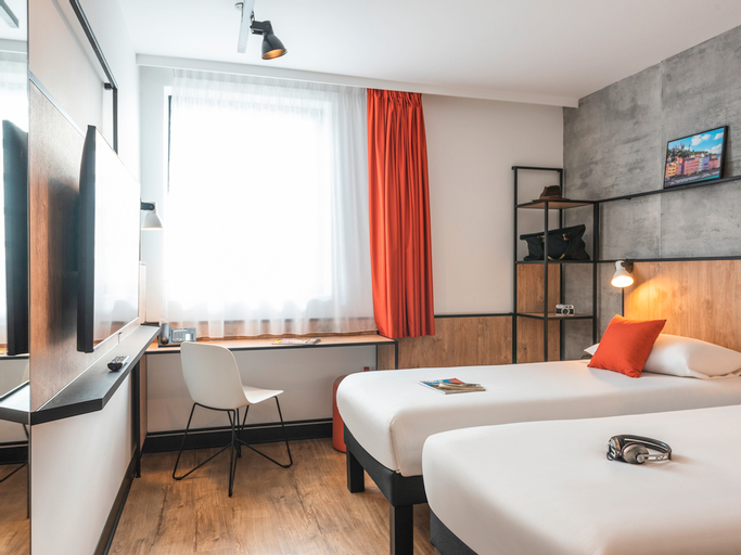 Bedroom 3, ibis Lyon Sud Oullins, Rhône