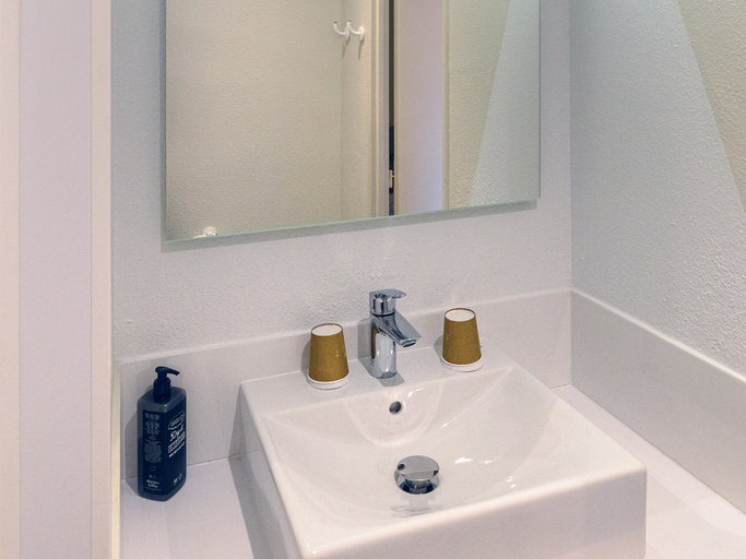 Bathroom 4, Ibis Budget La Teste Arcachon Bay, Gironde