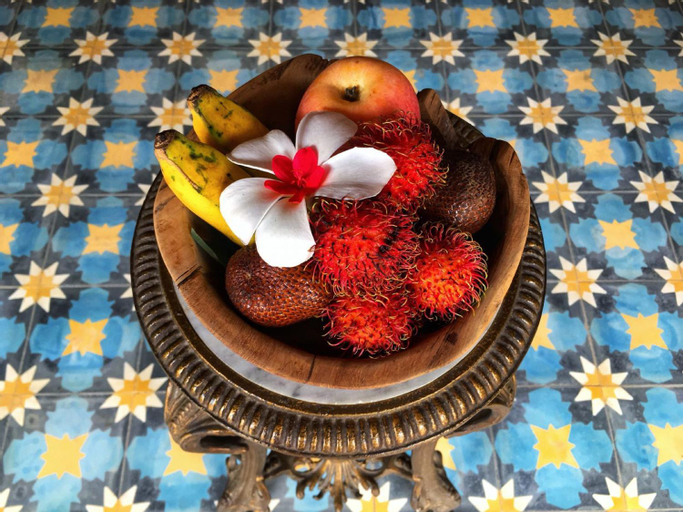 Food & Drinks 9