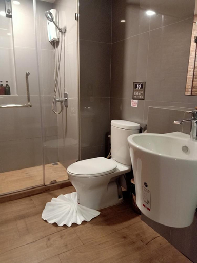 Bathroom 8