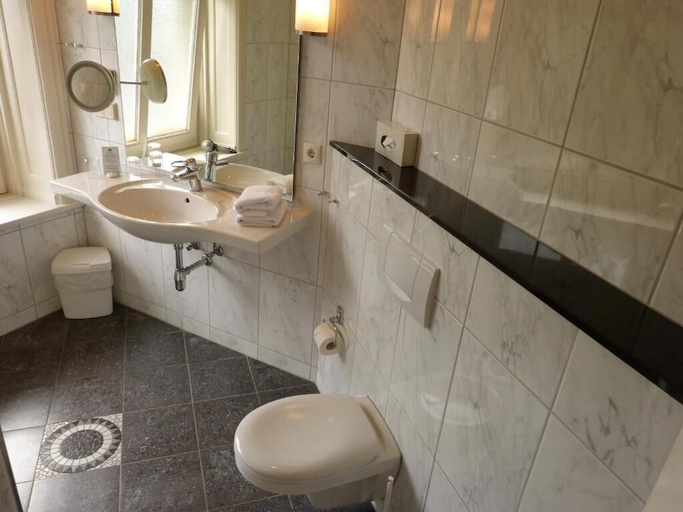 Bathroom 2, VORBACH, Hamburg