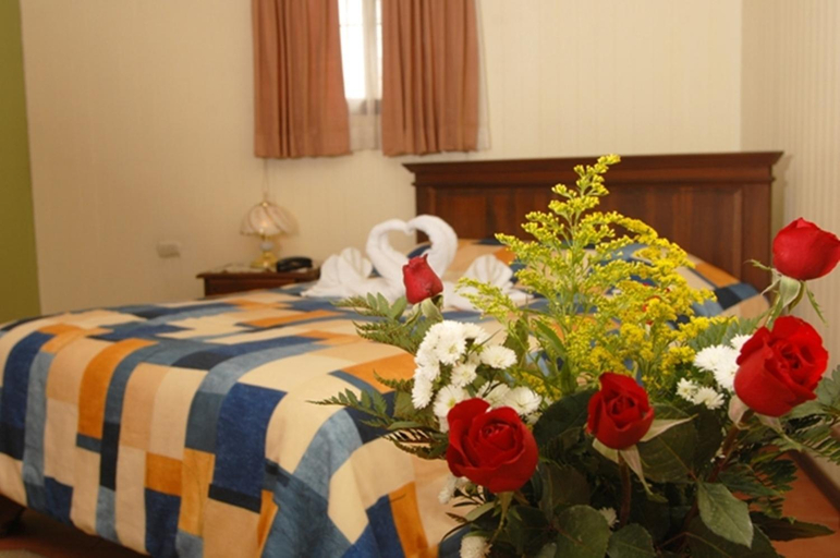 Bedroom 2, Hotel Las Brumas, Oreamuno