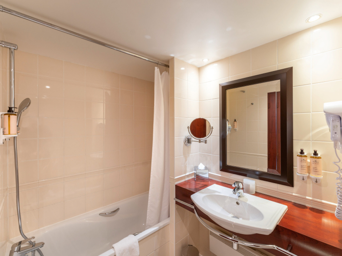 Bathroom 5, Hotel Mercure Paris Gare Montparnasse TGV, Paris