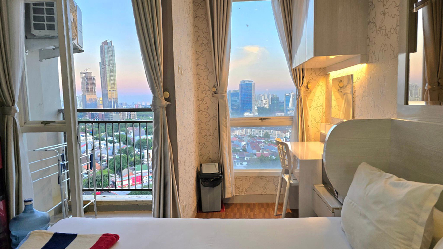 Bedroom, Studio18 Sunrise View JiExpo (Min stay 3 nights), Central Jakarta