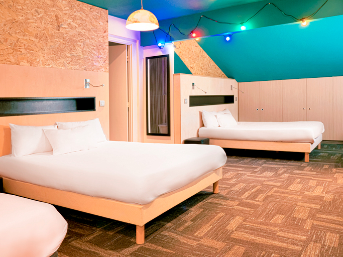 Bedroom 3, greet Hotel Marseille Provence Aéroport, Bouches-du-Rhône