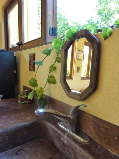 Bathroom, Troncones Point Hostel, La Union