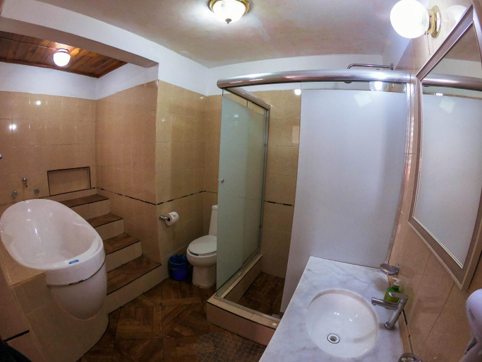 Bathroom 3, Real Carretero, Tapalpa