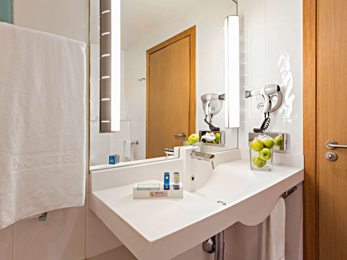 Bathroom 5, Novotel Salerno Est Arechi, Salerno