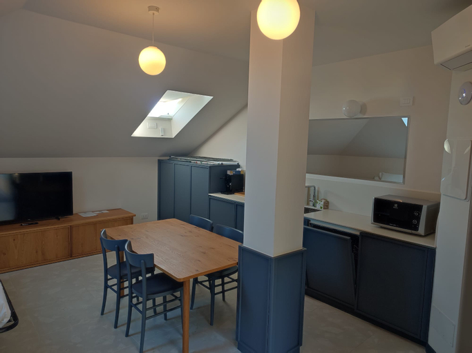 Dining Room 4