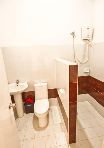 Bathroom 4, Pagudpud Rinnovati, Pagudpud