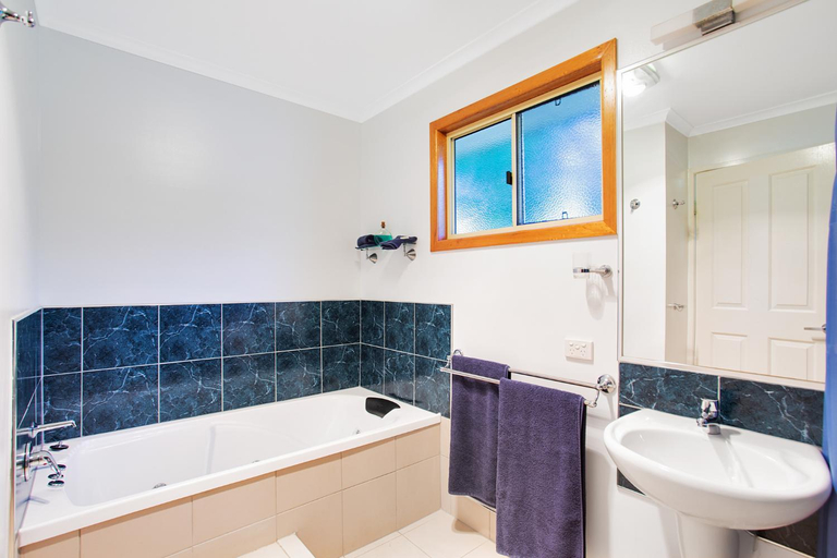 Bathroom 3, Amamoor Homestead B&B and Country Cottages, Cooloola (excl. Gympie)