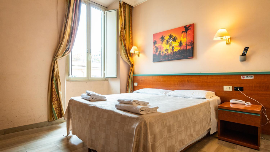 Bedroom 2, Hotel Center 3, Rome