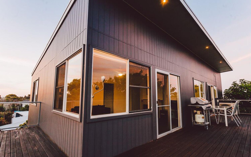 Point Lonsdale Holiday Apartments, Queenscliffe