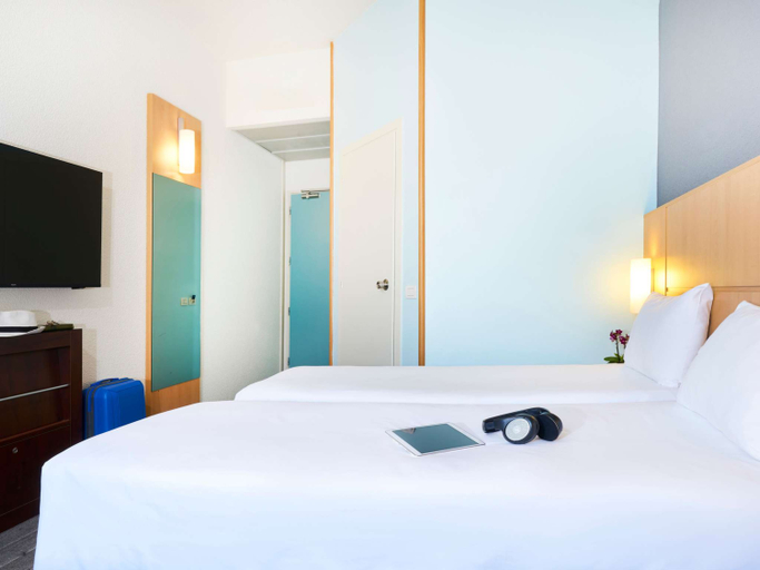 Bedroom 3, ibis Como, Como